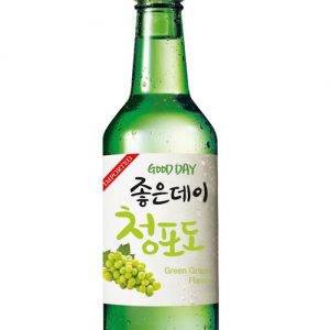 8801100129347/GOOD DAY GREEN GRAPE  Flavor Korean Soju 360ML 13.5% 韩国好天好饮蓝莓味烧酒